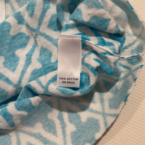 Adorable patterned cardigan perfect for a little wrap - Picture 4 of 5